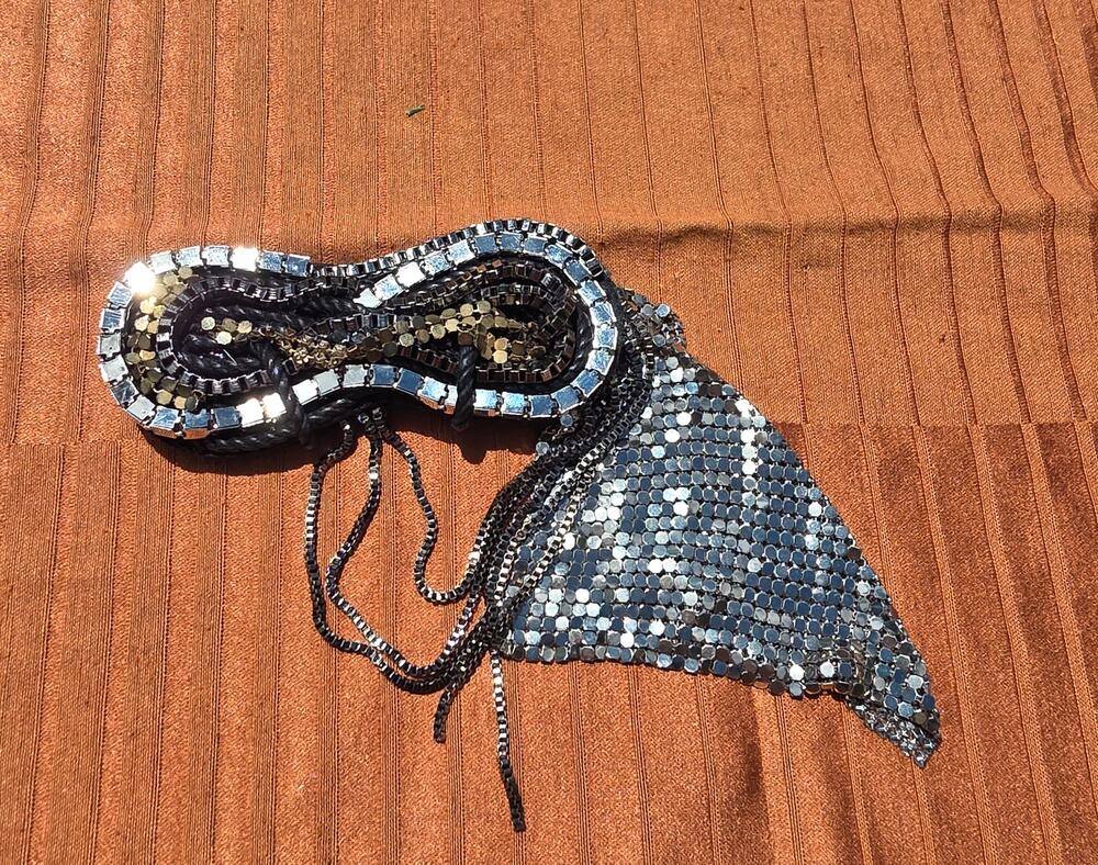 custom black and silver chains, links double closure brooch